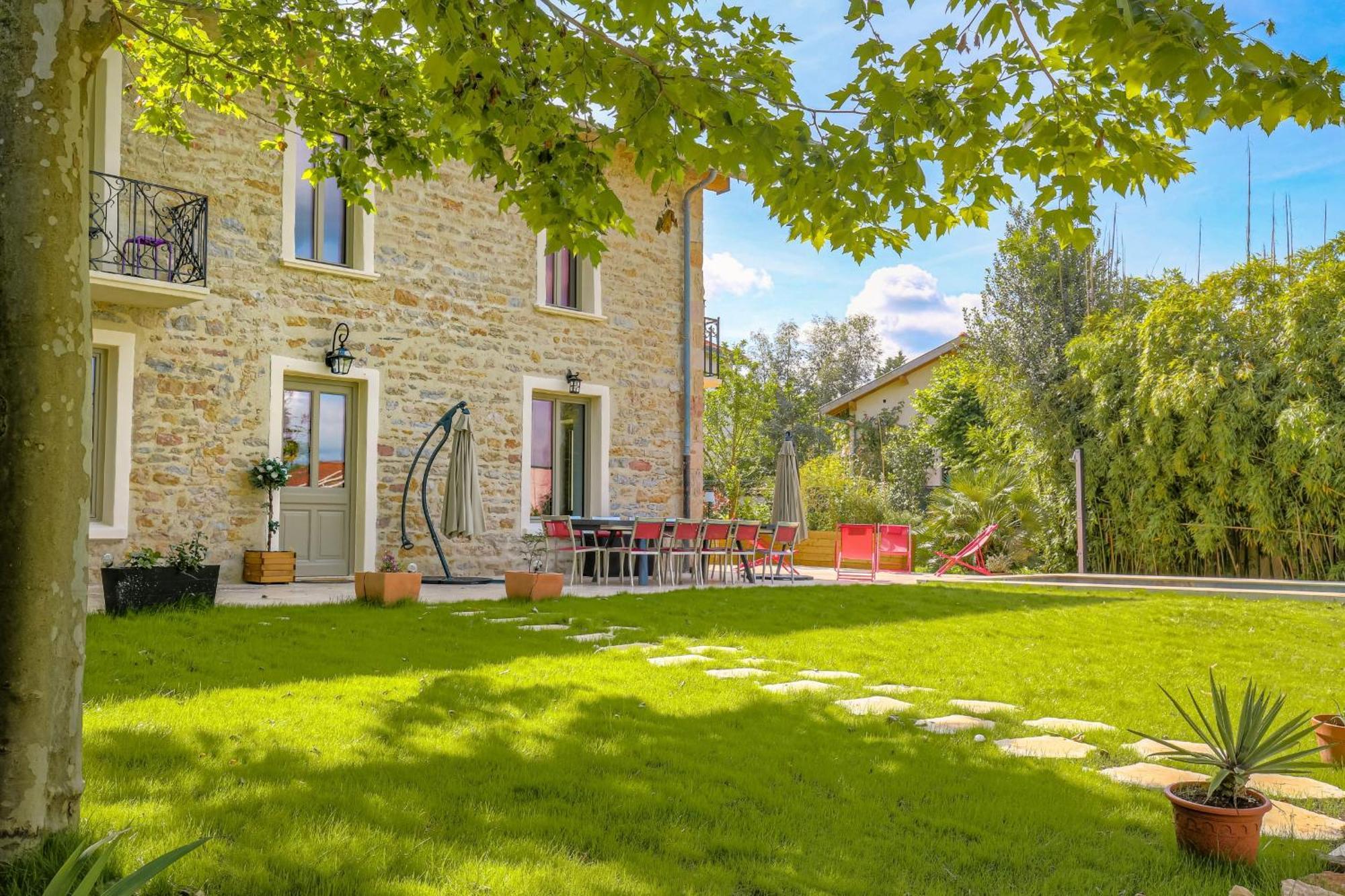 Villa Charmante Maison Avec Piscine Proche Lyon Dardilly Exterior foto